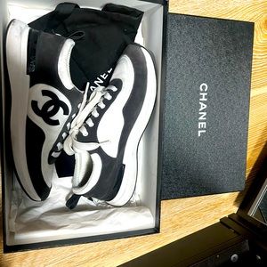 Chanel sneakers✨